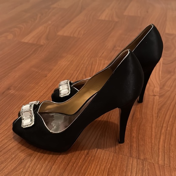 Badgley Mischka black satin heels gem detail 9 - Picture 3 of 8
